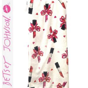 Betsey Johnson Lipstick, Bows, & Hearts Plush Throw Blanket